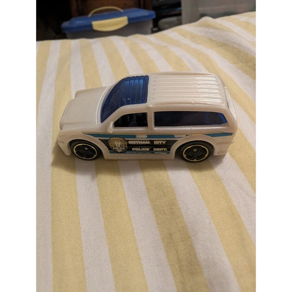 Hot Wheels Boom Box Batman Gotham City White Police Diecast Car 2015 Mattel